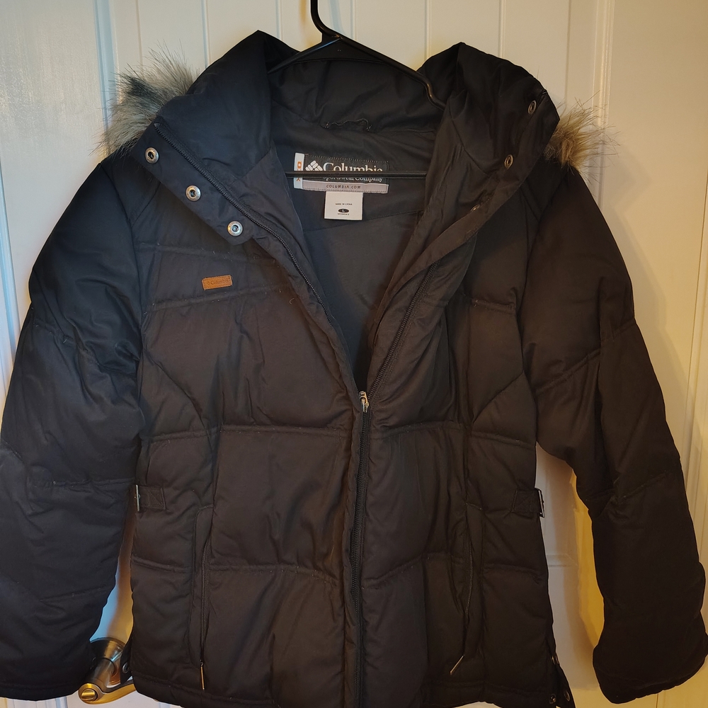 Columbia Black Puffer Jacket with Fur Hood